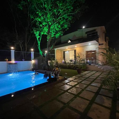 Lavish Villa - 3 Bhk Pool With Lawn Lonavala Εξωτερικό φωτογραφία