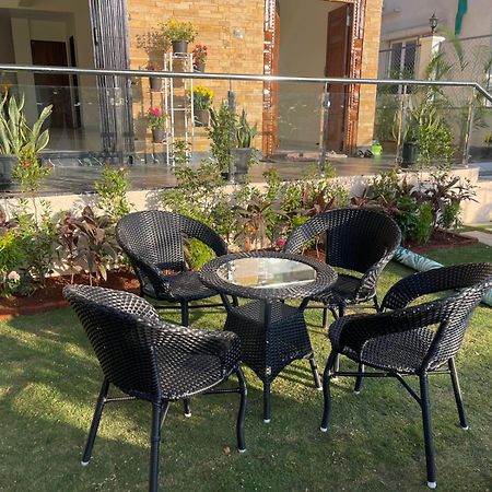 Lavish Villa - 3 Bhk Pool With Lawn Lonavala Εξωτερικό φωτογραφία