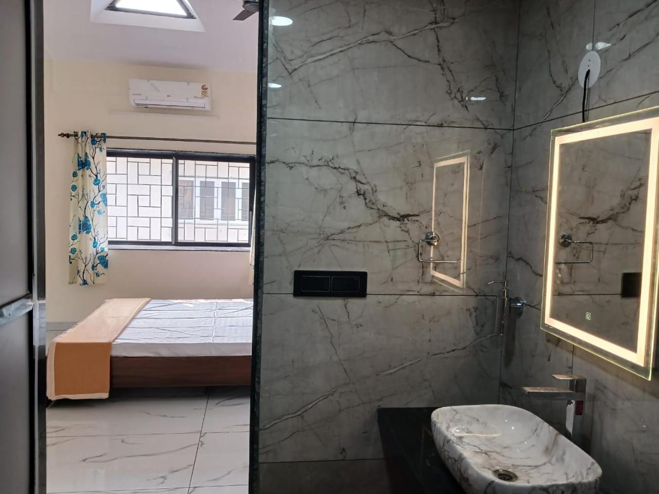 Lavish Villa - 3 Bhk Pool With Lawn Lonavala Εξωτερικό φωτογραφία
