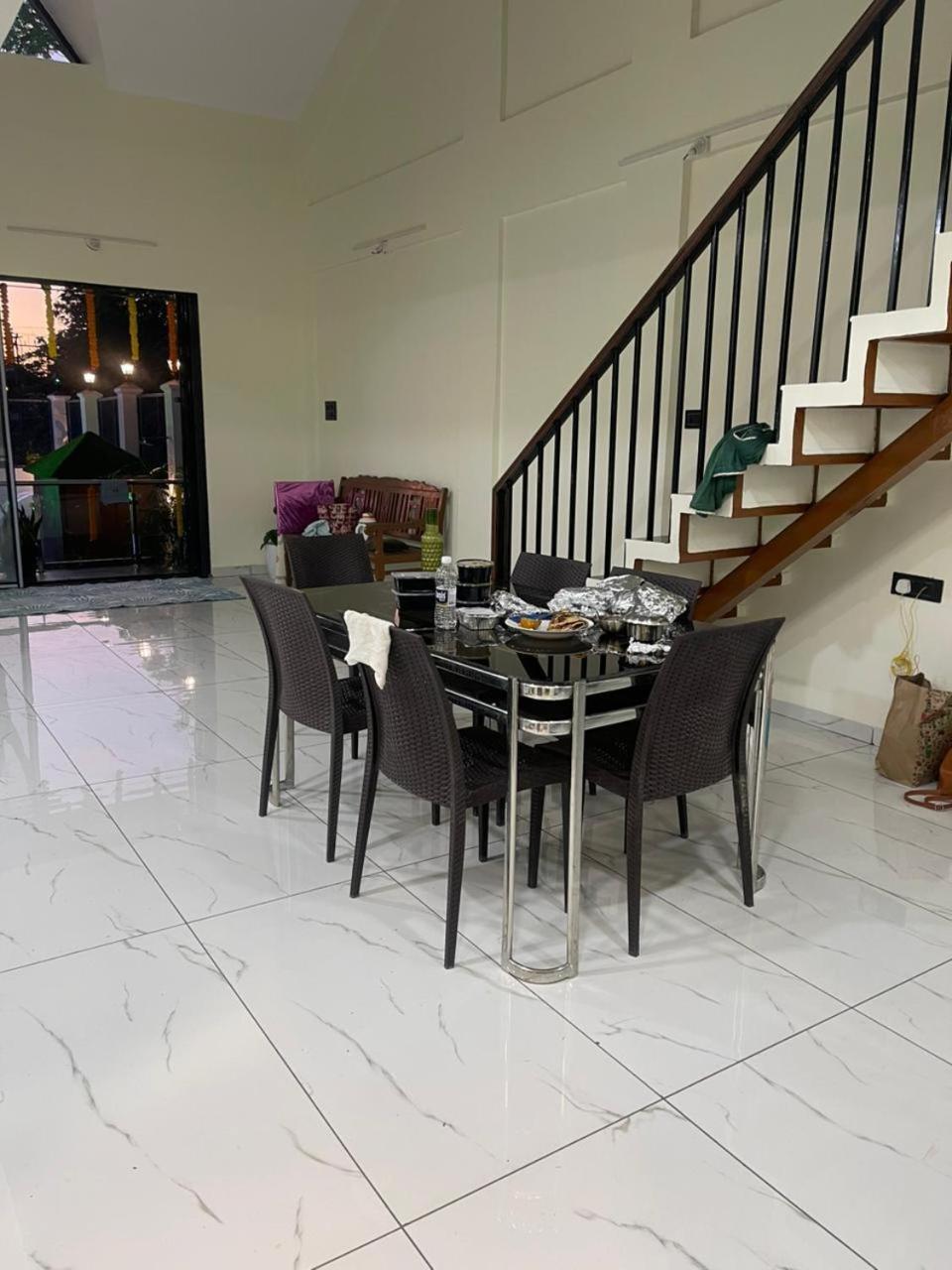 Lavish Villa - 3 Bhk Pool With Lawn Lonavala Εξωτερικό φωτογραφία