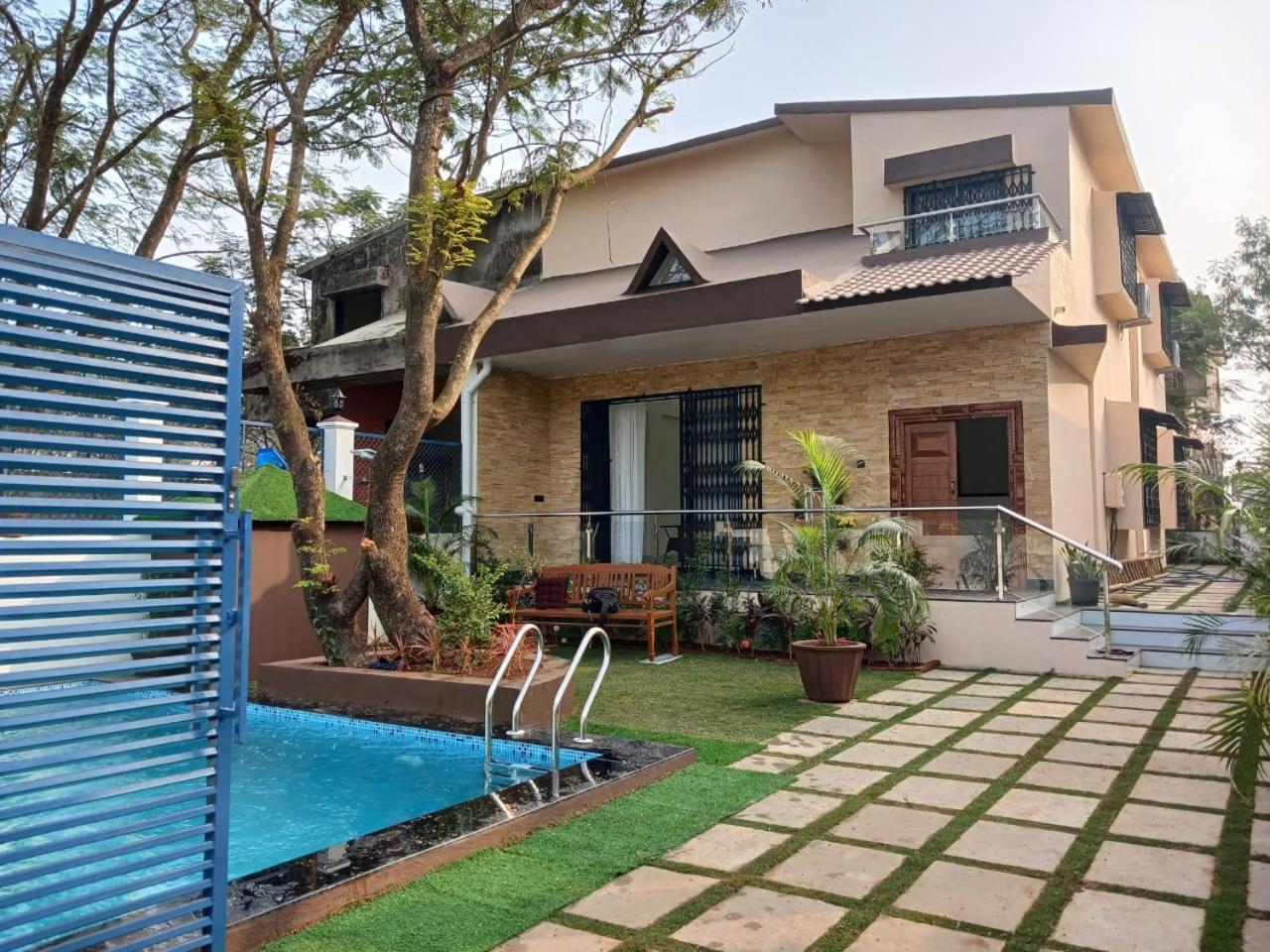 Lavish Villa - 3 Bhk Pool With Lawn Lonavala Εξωτερικό φωτογραφία