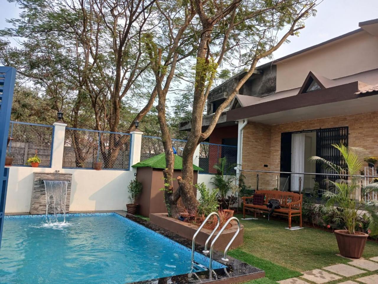 Lavish Villa - 3 Bhk Pool With Lawn Lonavala Εξωτερικό φωτογραφία